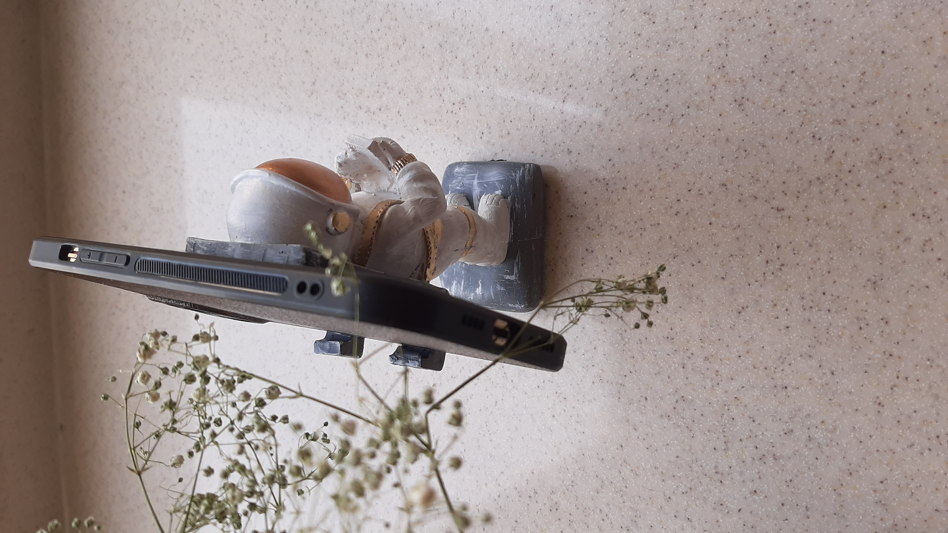 استند موبایل